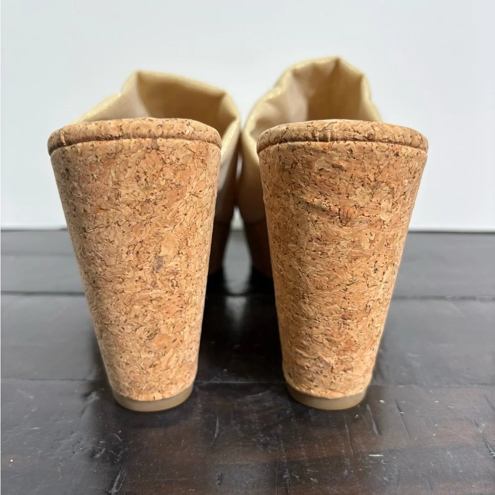 NEW LUCKY BRAND Marilynn Golden Wedge Sandal - Women’s Size 7.5